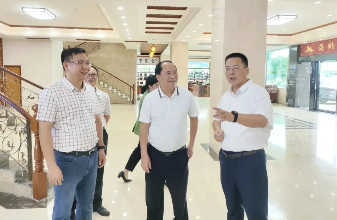 梧州市委常委、宣傳部部長黃恩一行蒞臨集團(tuán)調(diào)研指導(dǎo)