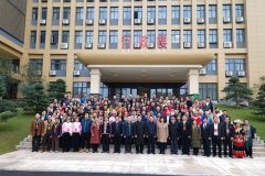 熱烈慶祝，12月15日，強(qiáng)壽集團(tuán)董事長(zhǎng)李浪輝因壯醫(yī)藥研究治療領(lǐng)域取得的成績(jī)